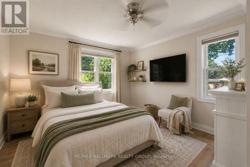 98 Drummond Street E, Perth, ON - Indoor Photo Showing Bedroom