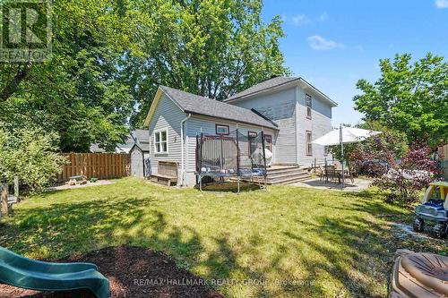 98 Drummond Street E, Perth, ON - Outdoor