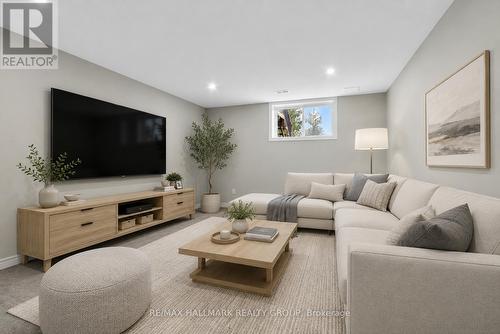 7 Mcphail Road, Carleton Place, ON - Indoor Photo Showing Living Room