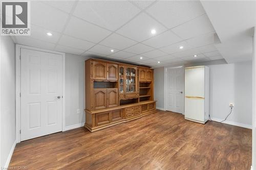 1063 Joan Drive, Burlington, ON - Indoor