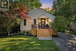 613 CLARK AVENUE  Burlington, ON L7S 1P1