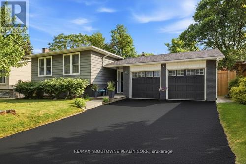 2501 YARMOUTH CRESCENT  Oakville, ON L6L 2M9