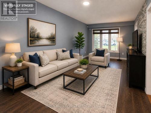 90 Moon Drive, Barrie, ON - Indoor Photo Showing Living Room