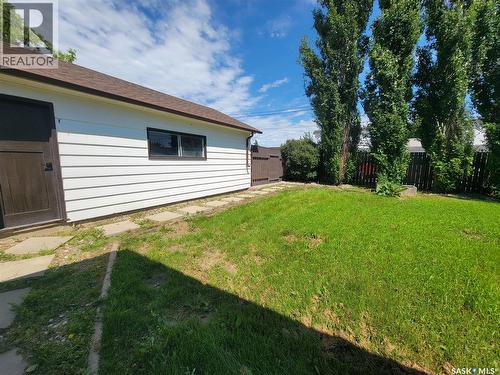 5107 Leader Street, Macklin, SK - Outdoor