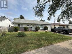 2613 ISABELLA ST E  Thunder Bay, ON P7E 5C9