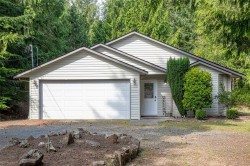 1567 Laura's Loop Qualicum Beach, BC V9K 2S3