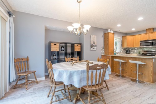 1567 Laura'S Loop, Qualicum Beach, BC 
