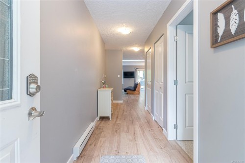 1567 Laura'S Loop, Qualicum Beach, BC 