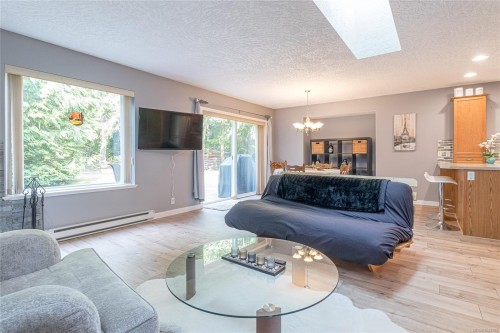 1567 Laura'S Loop, Qualicum Beach, BC 