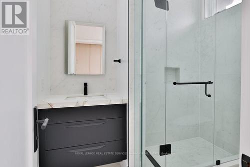 1143 Kane Road, Mississauga, ON - Indoor Photo Showing Bathroom