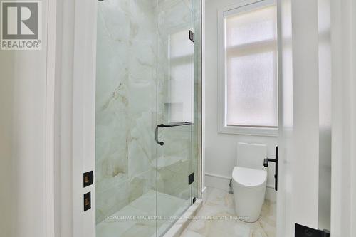 1143 Kane Road, Mississauga, ON - Indoor Photo Showing Bathroom