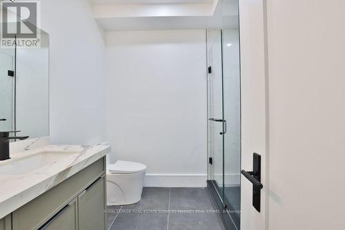 1143 Kane Road, Mississauga, ON - Indoor Photo Showing Bathroom