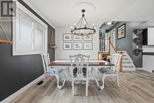 515 Berkindale Drive, Hamilton, ON - Indoor Photo Showing Dining Room