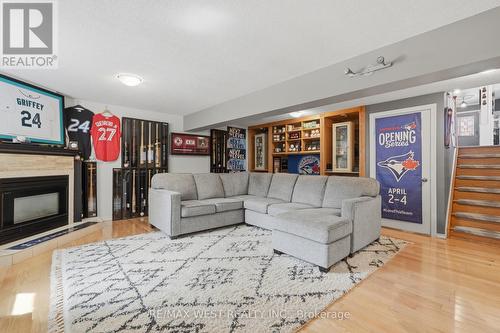 515 Berkindale Drive, Hamilton, ON - Indoor Photo Showing Living Room With Fireplace
