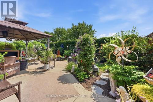 515 Berkindale Drive, Hamilton, ON - Outdoor