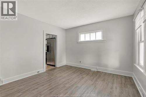 842-844 ELLROSE AVENUE Unit# DUPLEX , Windsor, Ontario N8Y 3W7 5