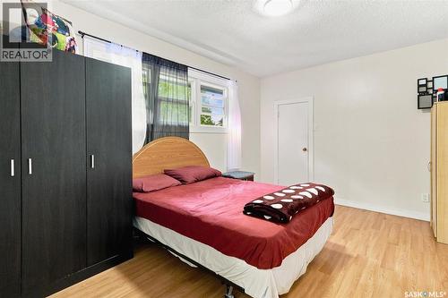 1709 2Nd Avenue N, Saskatoon, SK - Indoor Photo Showing Bedroom