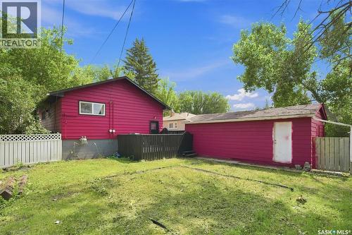 1709 2Nd Avenue N, Saskatoon, SK - Outdoor