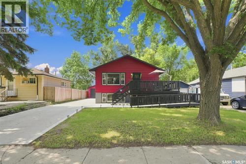 1709 2Nd Avenue N, Saskatoon, SK - Outdoor