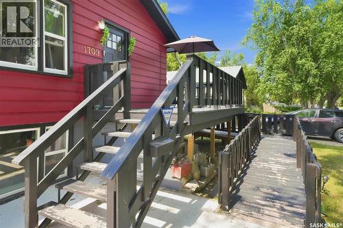 1709 2Nd Avenue N, Saskatoon, SK - Outdoor