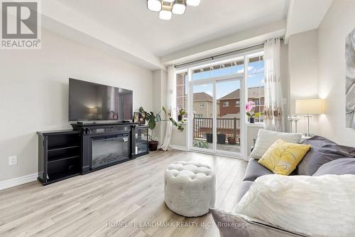4798 16Th Avenue, Markham, ON - Indoor Photo Showing Living Room