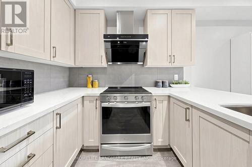 4798 16Th Avenue, Markham, ON - Indoor Photo Showing Kitchen