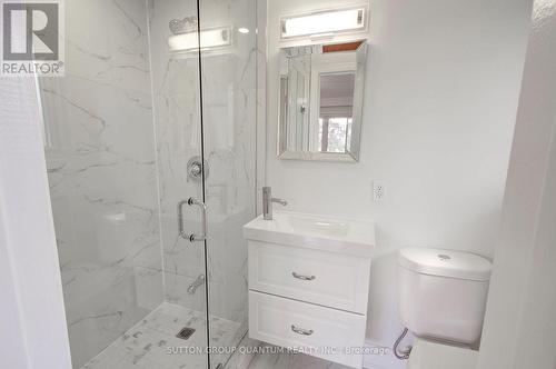 3456 Riverspray Crescent, Mississauga, ON - Indoor Photo Showing Bathroom