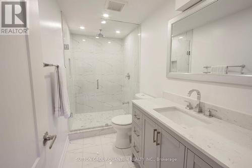 3456 Riverspray Crescent, Mississauga, ON - Indoor Photo Showing Bathroom