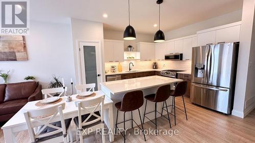 6 Evylean Court, St. Thomas, ON - Indoor
