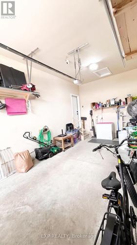 6 Evylean Court, St. Thomas, ON - Indoor Photo Showing Garage