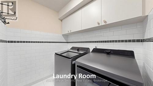 1830 Burnhamthorpe Road E, Mississauga, ON - Indoor Photo Showing Other Room