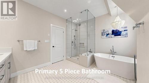 1830 Burnhamthorpe Road E, Mississauga, ON - Indoor Photo Showing Bathroom