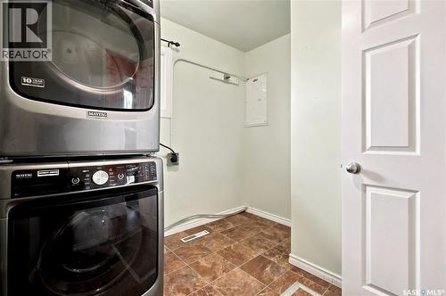 145 Ellison Crescent, Regina, SK - Indoor Photo Showing Laundry Room