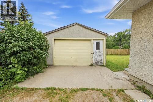 145 Ellison Crescent, Regina, SK - Outdoor With Exterior