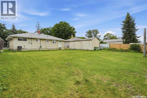 145 Ellison Crescent, Regina, SK - Outdoor