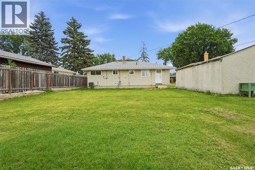 145 Ellison Crescent, Regina, SK - Outdoor