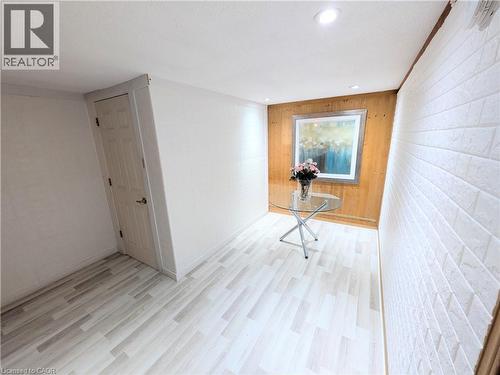 22 Riverdale Drive Unit# 1, Hamilton, ON - Indoor Photo Showing Other Room