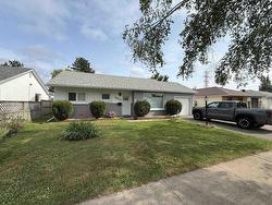 2613 ISABELLA Street E Thunder Bay, ON P7E 5C9