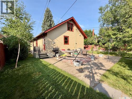 1305 2Nd Street, Estevan, SK - Outdoor