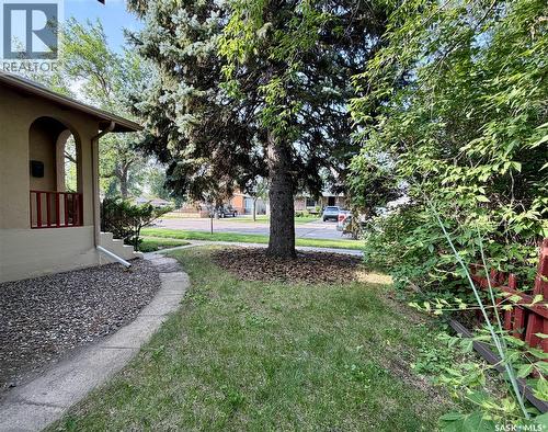 1305 2Nd Street, Estevan, SK - Outdoor