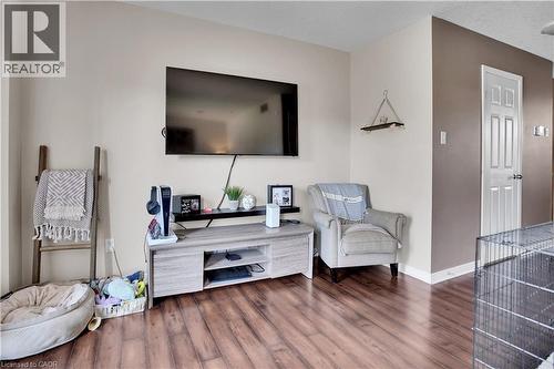 60 Featherstone Street, Kitchener, ON - Indoor