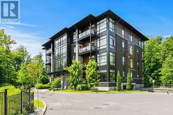 101 - 120 CORTILE PRIVATE Ottawa, ON K1V 2S8