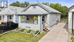 44 RICHMOND AVENUE St. Catharines (E. Chester), ON L2R 3W7