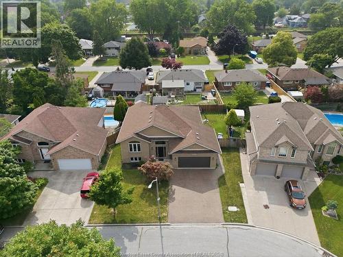 9553 Manitou, Windsor, ON - Outdoor
