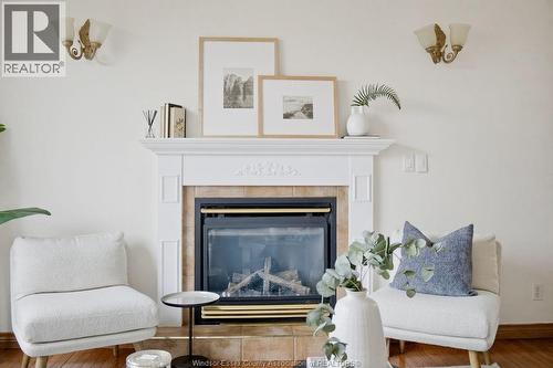 9553 Manitou, Windsor, ON - Indoor Photo Showing Living Room With Fireplace