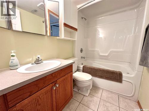 9 1St Avenue, Battleford, SK - Indoor Photo Showing Bathroom