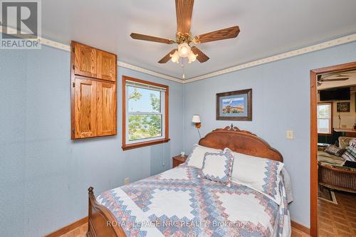 5 Mohawk Point Road, Haldimand, ON - Indoor Photo Showing Bedroom