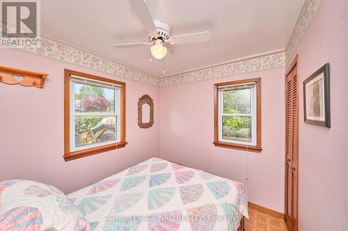 5 Mohawk Point Road, Haldimand, ON - Indoor Photo Showing Bedroom