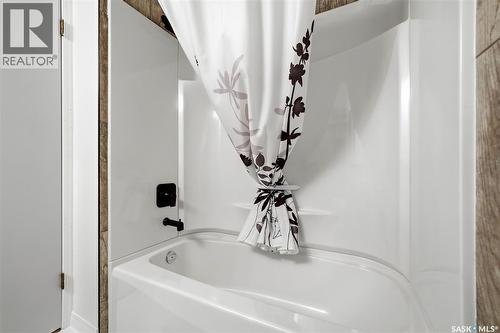 82 Cedar Meadow Drive, Regina, SK - Indoor Photo Showing Bathroom