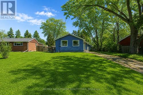 114 RINGWOOD ROAD  Oakville, ON L6H 1K2